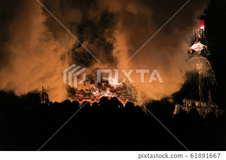 Battle of Nozawa Onsen, Snow Festival, Fire Festival 61891667