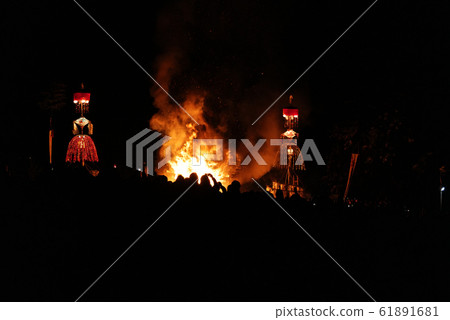 Battle of Nozawa Onsen, Snow Festival, Fire Festival Battle of Nozawa Onsen, Snow Festival, Fire Festival 61891681