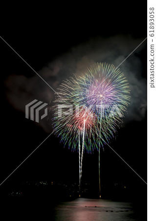 [Yugawara Onsen Maritime Fireworks Festival] 61893058