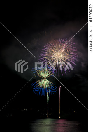[Yugawara Onsen Maritime Fireworks Festival] 61893059