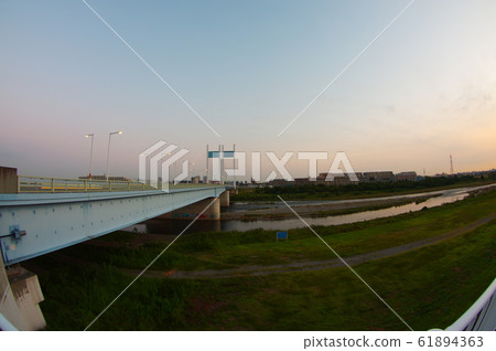 Kosei Bridge and Tama River in the early morning Kosei Bridge and Tama River in the early morning 61894363
