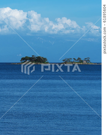 立山山脈和阿布加島 立山山脈和阿布加島 61895604