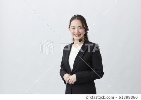 Young female operator 61899860