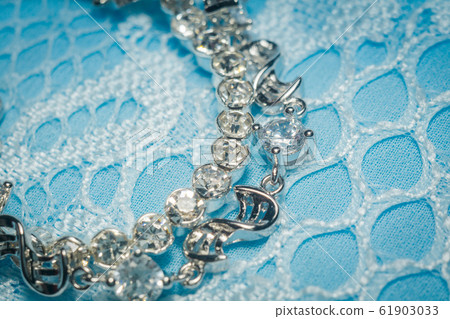 Silver bracelet with white zircon 61903033