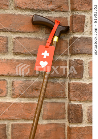 Help mark staff senior image 61903352