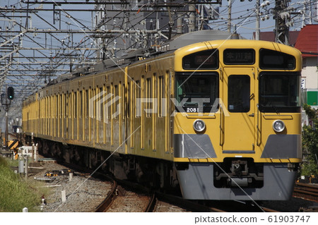 [SS] Seibu Shinjuku Line 2000 Series (Express - 10-car formation: Seibu Shinjuku ⇔ Honkawagoe) 61903747