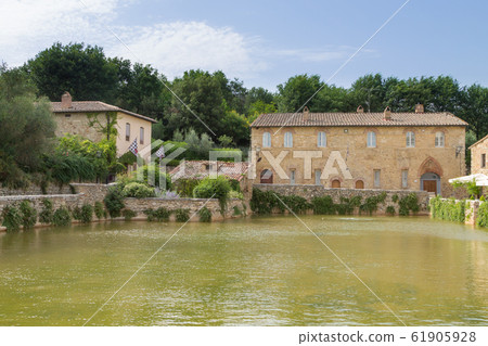 Bagno Vignoni main square view, Tuscany, Italy Bagno Vignoni main square view, Tuscany, Italy 61905928