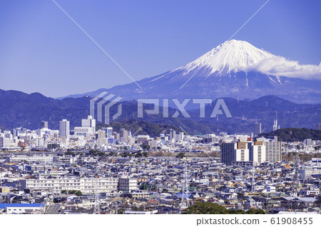 (Shizuoka) Shizuoka cityscape and Mt. Fuji 61908455