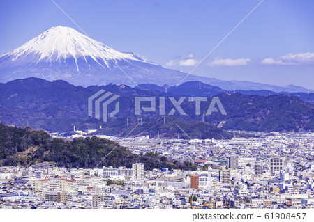 (Shizuoka) Shizuoka cityscape and Mt. Fuji 61908457