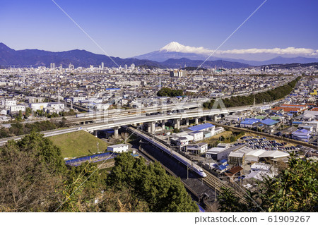 靜岡 富士山新幹線東名高速公路靜岡市容 照片素材 圖片 圖庫