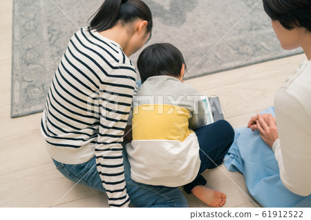 年長的兄弟姐妹 61912522