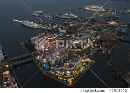 黃昏的日落港未來神奈碼頭 黃昏的日落港未來神奈碼頭 61913050