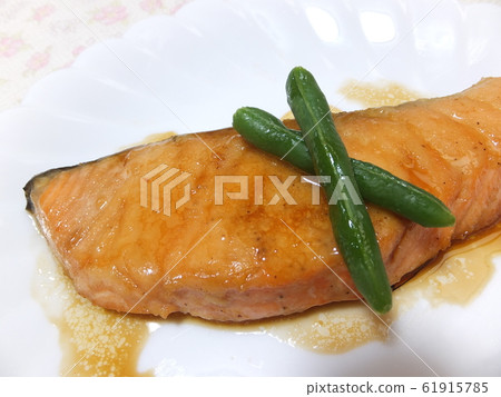 meuniere salmon 61915785