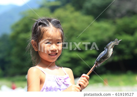 孩子們喜歡釣魚 61919527