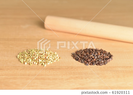 Buckwheat noodles, Gensoba noodles and rolled sticks 61920311