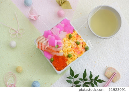 Flower chirashizushi 61922091