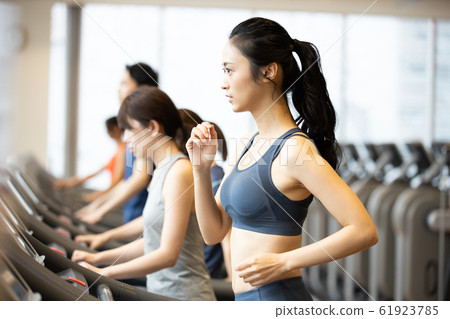 跑步機女 61923785