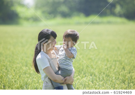 麥田的父母和孩子 61924469