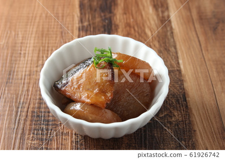 First brown egg 61926742