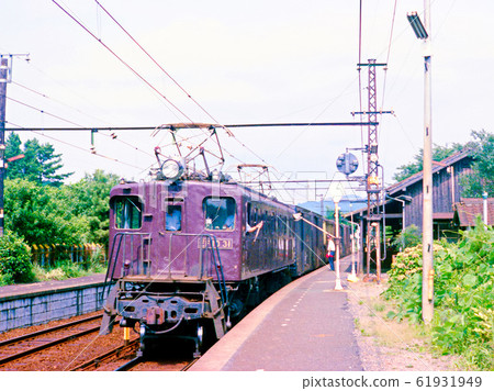 Electric locomotive on Iida Line 61931949