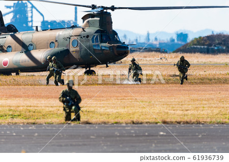 武裝自衛軍官 61936739