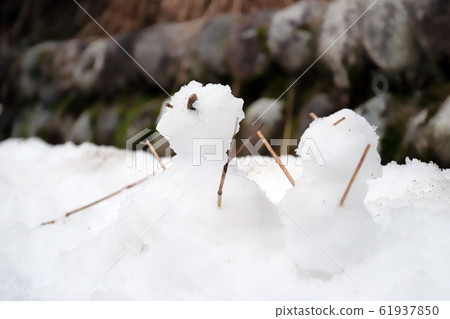 白川鄉的雪人(岐阜縣小野郡白川村) 白川鄉的雪人(岐阜縣小野郡白川村) 61937850