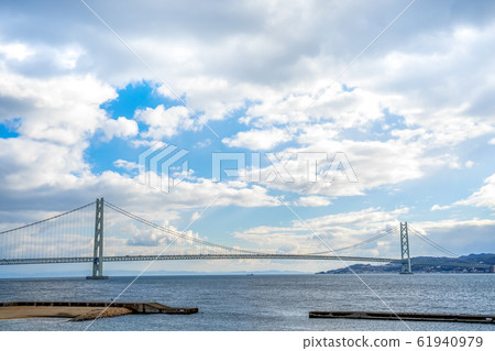 Akashi Kaikyo Bridge 61940979