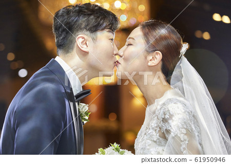 Wedding, marriage, young man, young woman, groom, bride, husband, wife, wife, wife, wedding, wedding, wedding 61950946