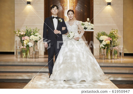 Wedding, marriage, young man, young woman, groom, bride, husband, wife, wife, wife, wedding, wedding, wedding 61950947