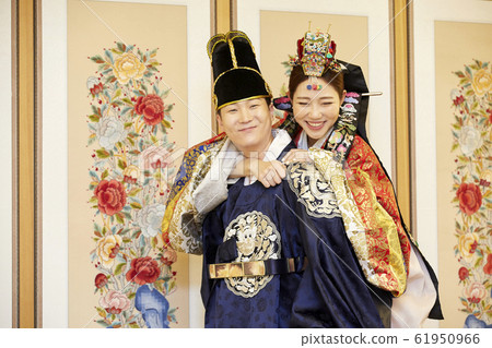 婚禮，婚姻，漂白，年輕人，年輕女子，新郎，新娘，丈夫，妻子，妻子，妻子，婚禮，婚禮，疲勞 61950966