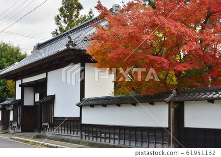 The front gate of the Yazawa family 61951132