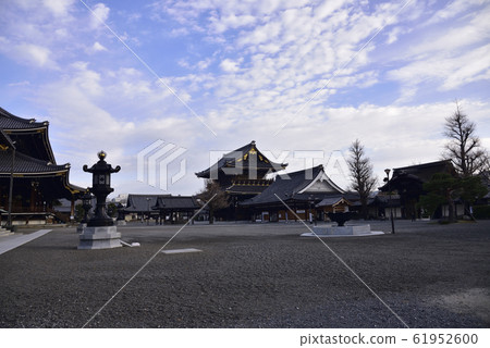 東本願寺 61952600