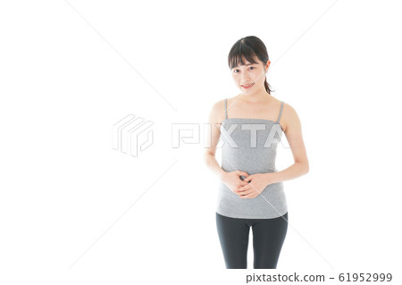 Young ladies dieting 61952999