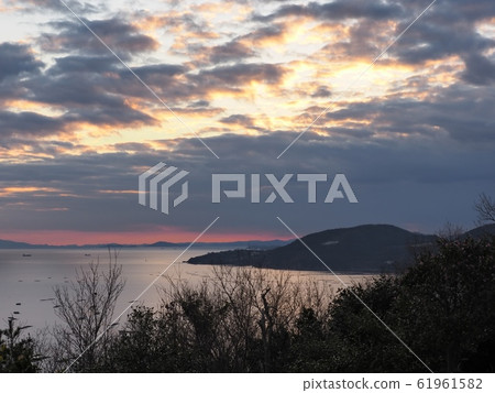 View of Harima Nada seen from Cape Manyo at dusk 61961582