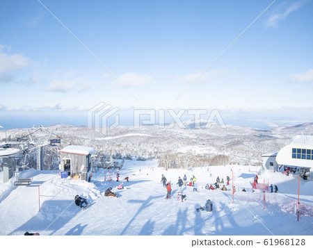 Ski resort  61968128