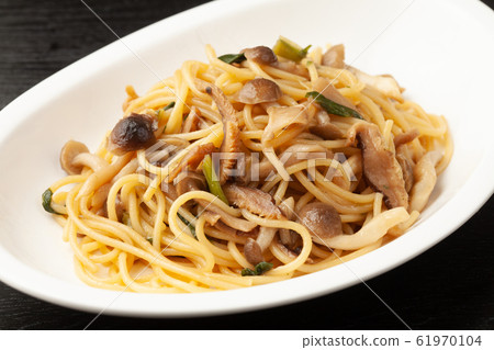 蘑菇日本麵條 61970104