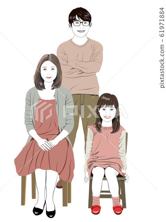 爸爸，媽媽，女兒，微笑父母和孩子 61971884