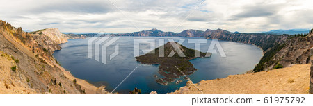 Panoramic view of Wizar Island from The Watchman lookout point in Crater Lake 61975792
