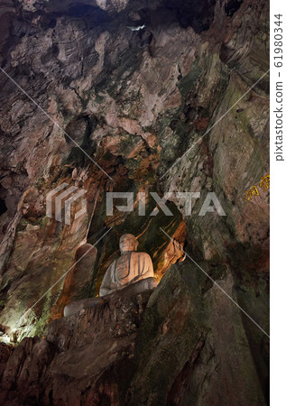 Marble Mountains in Da Nang, Vietnam Marble Mountains in Da Nang, Vietnam 61980344