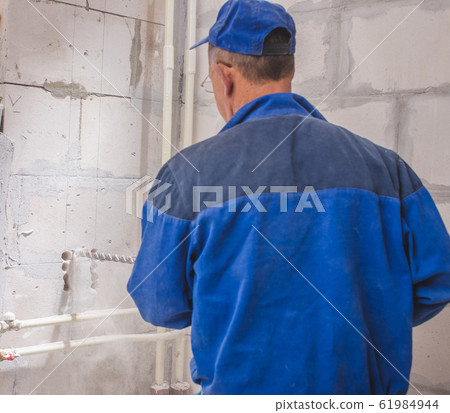 real photo of installation of the conditioner, the 61984944