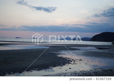 Dusk of Shinkai Beach Dusk of Shinkai Beach 61987109