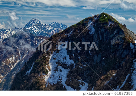Mt. Shoten and Kitadake seen from the Komagatake and Kuroto ridges Mt. Shoten and Kitadake seen from the Komagatake and Kuroto ridges 61987395