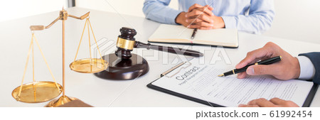 Legal counsel presents to the client negotiating a 61992454