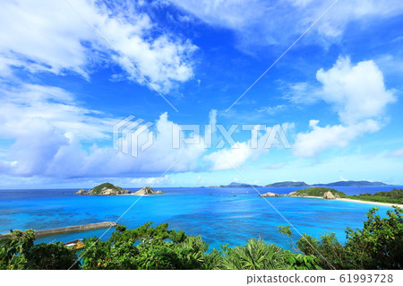 Aharen Beach and Hanari Island Aharen Beach and Hanari Island 61993728