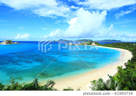 Aharen Beach and Hanari Island Aharen Beach and Hanari Island 61993734