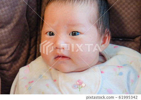 baby baby 61995342