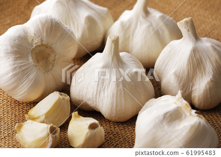 Garlic 61995483