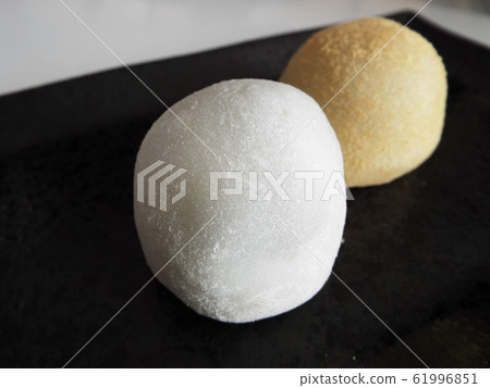 Japanese confectionery 61996851