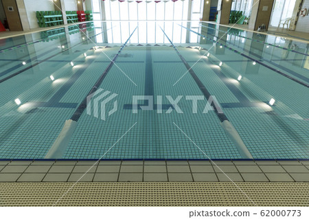 Sports gym pool gym swimming school 62000773
