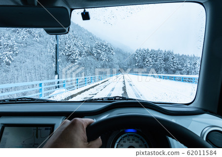 駕駛雪路 62011584